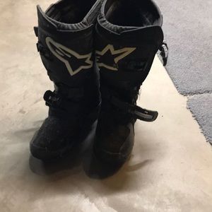 Four wheeling / motor boots